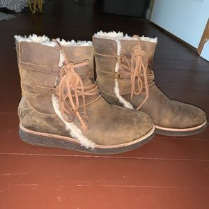 Brown / Tan Moccasin Boots